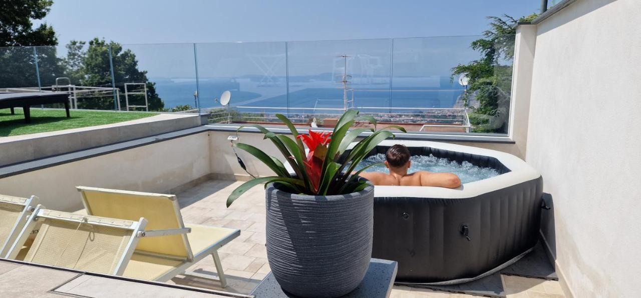 En Suite Bedroom Blue Moon Piano di Sorrento Exteriér fotografie